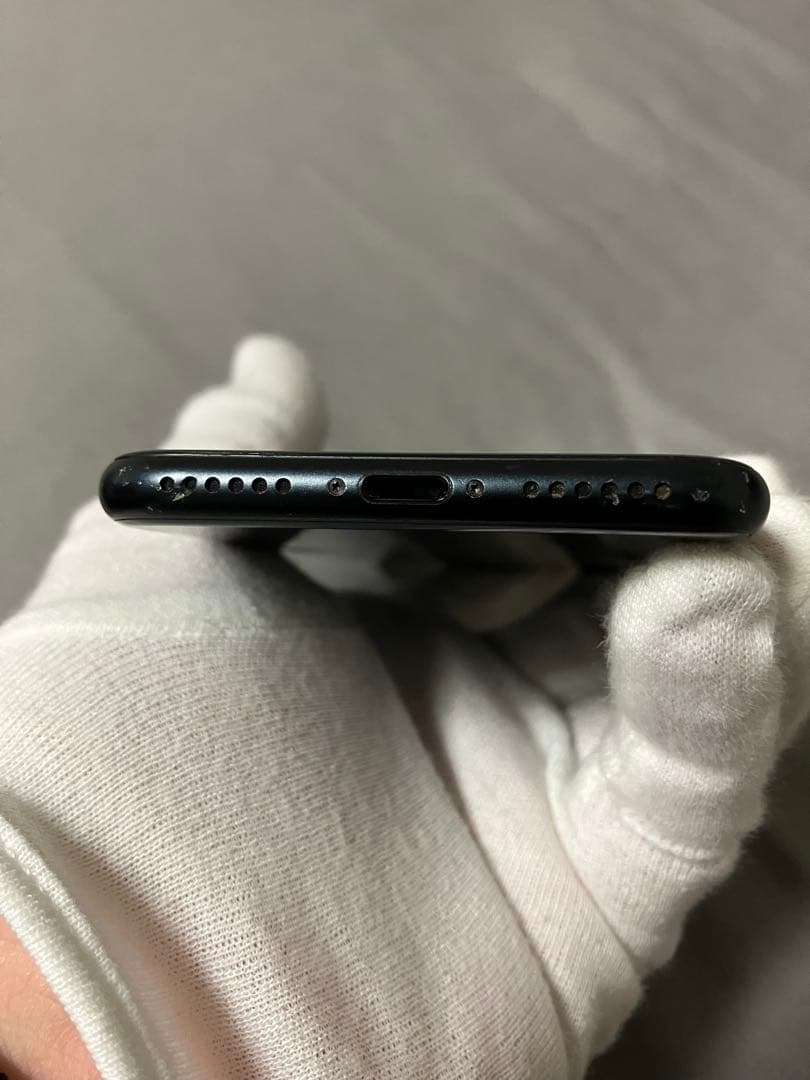 美品 バッテリー100% iPhone SE (第3世代) 64GBSIMフリー