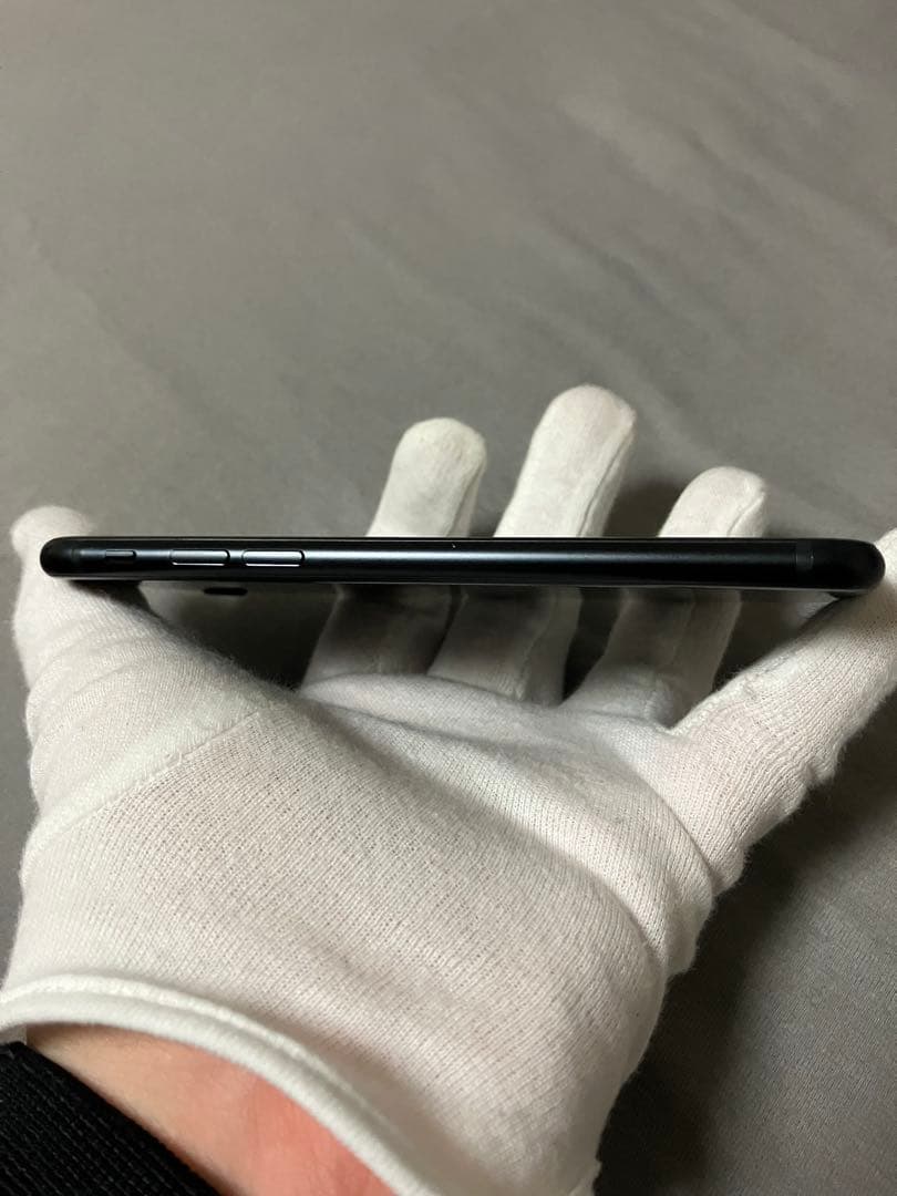 美品 バッテリー100% iPhone SE (第3世代) 64GBSIMフリー