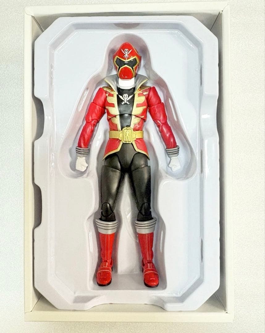 S.H.Figuarts フィギュアーツ　真骨彫製法 ゴーカイレッド　バンダイ