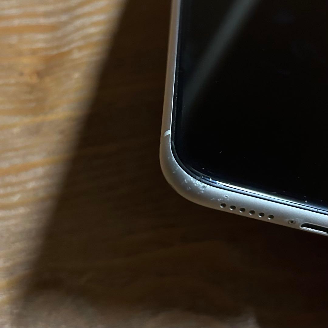 iPhone11 本体 64GD バッテリー86% docomoSIMロックあり