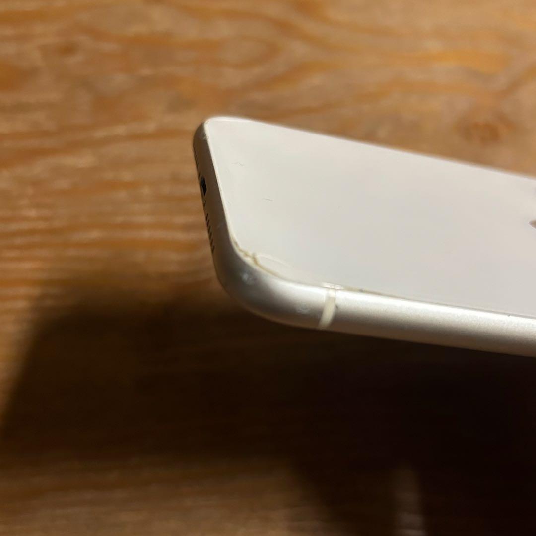 iPhone11 本体 64GD バッテリー86% docomoSIMロックあり