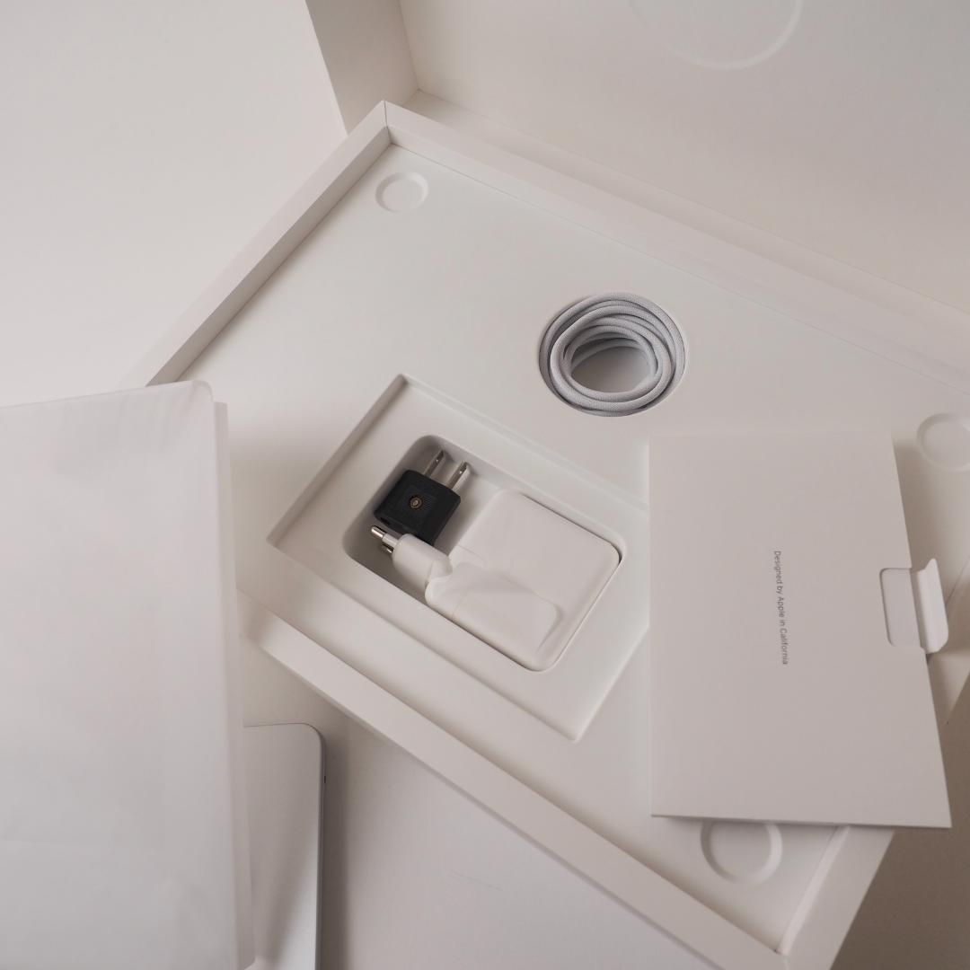 極美品 MacBook Air M3 15inch USキーボード シルバー