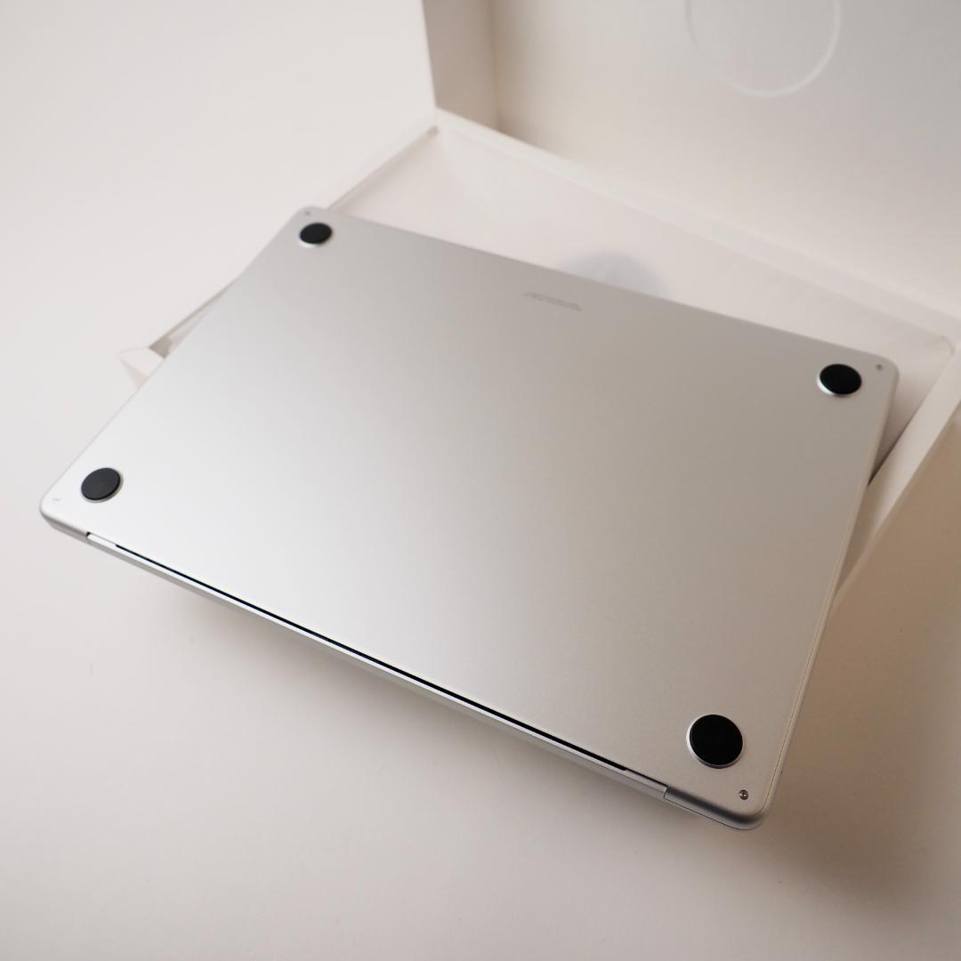 極美品 MacBook Air M3 15inch USキーボード シルバー