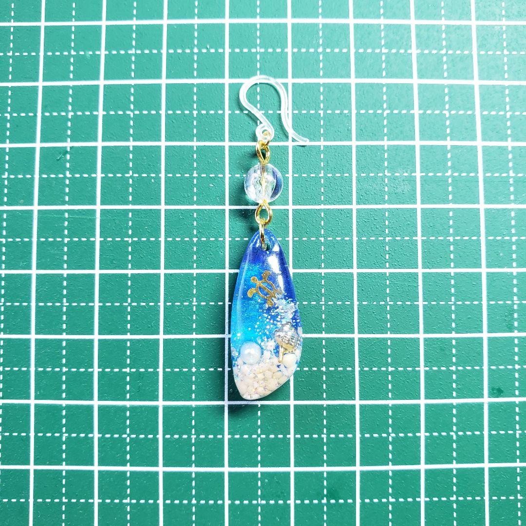 No.1481-C　海☆亀(ホヌ)☆レジン☆ピアス・イヤリング(ゴールド)