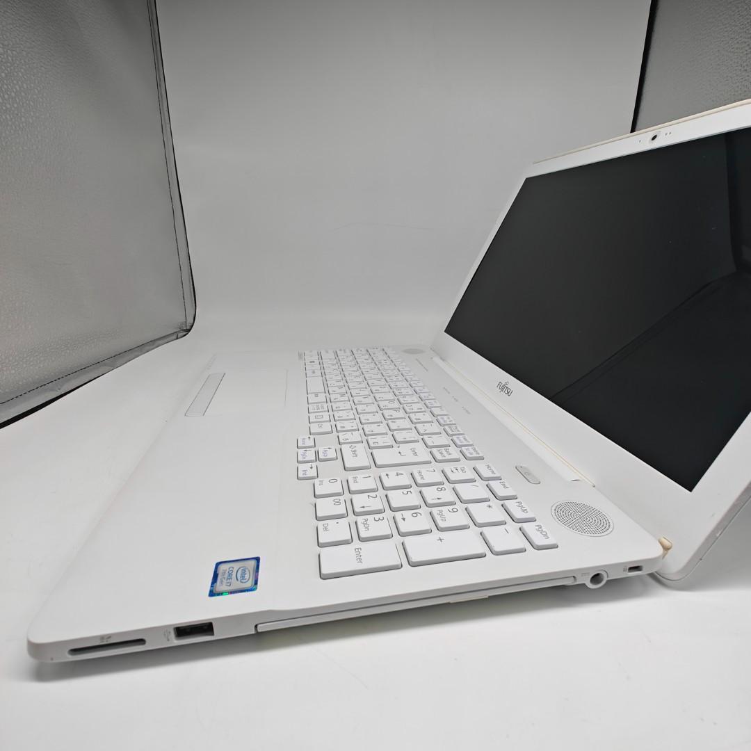 【富士通】AH50 高速i7 SSD256GB 16GB ホワイト ノートPC