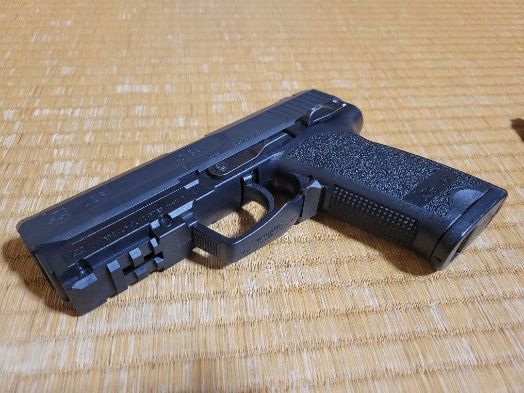 東京マルイ　電動ハンドガン　USP