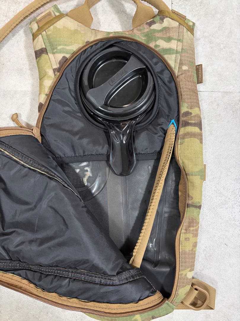 CAMELBAK マルチカム ハイドレーションパック
