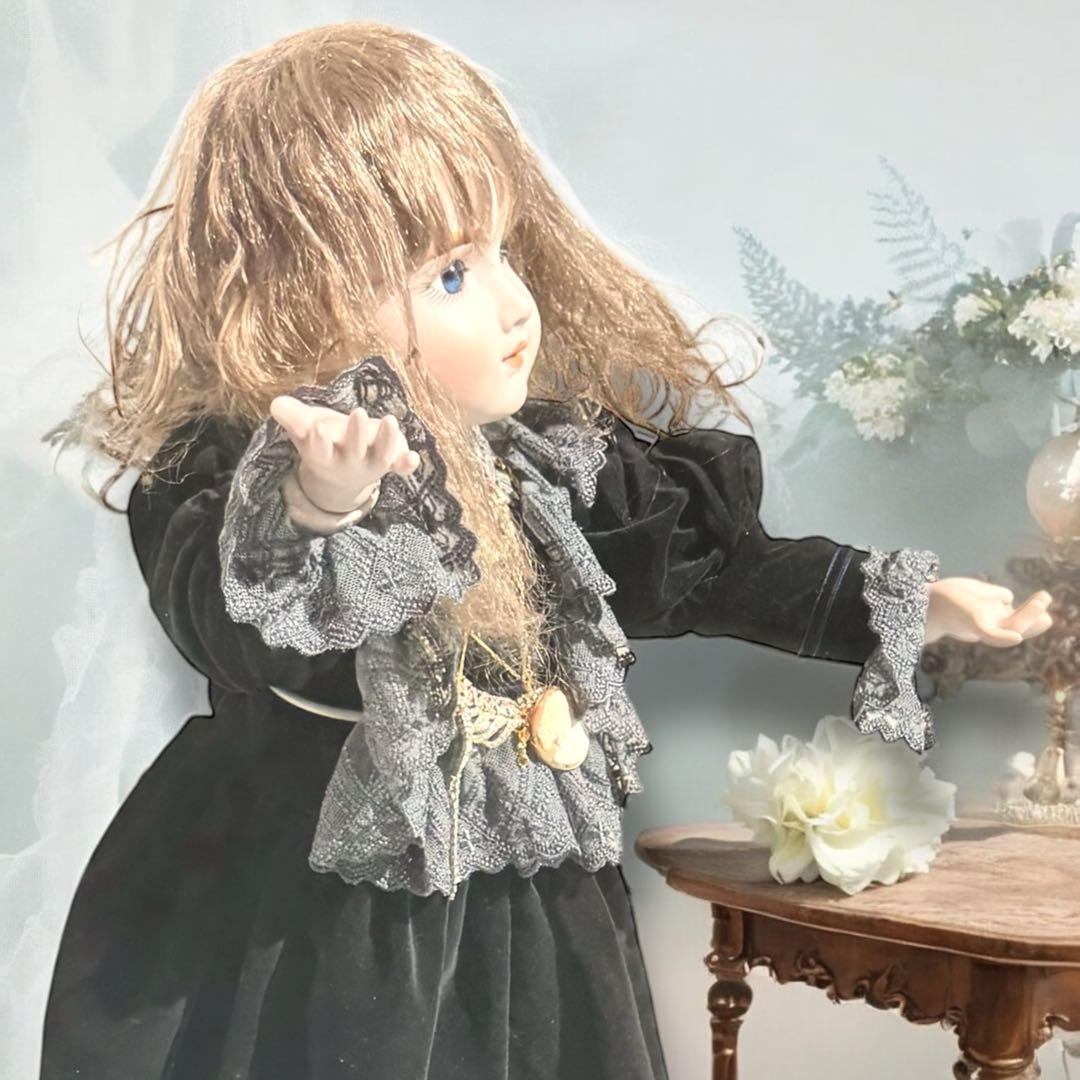 ビスクドール アーテー リプロ AT ブラックドレス 黒 シェルカメオ アクセ