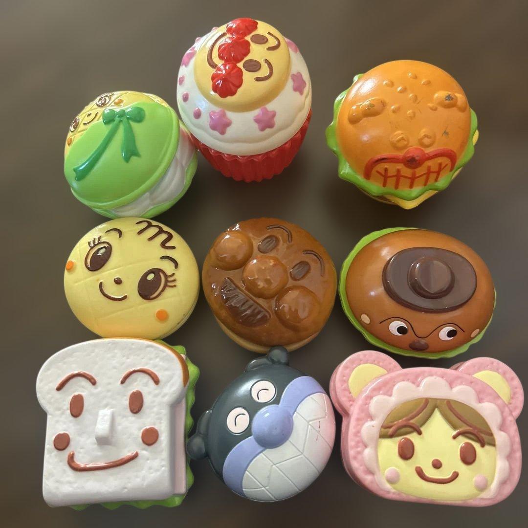 アンパンマン　ままごとトントン　バイキンマン メロンパンナちゃん