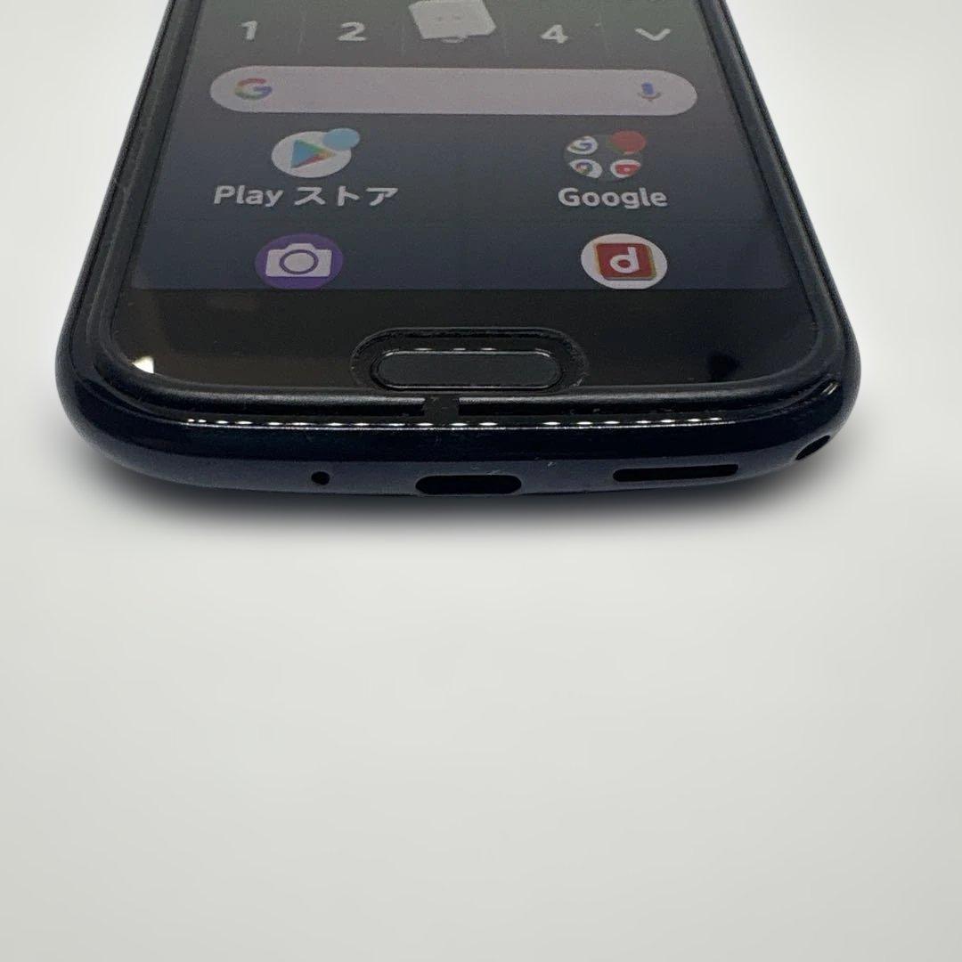 美品 らくらくスマートフォン FCNT F-52B Androidスマホ 簡単