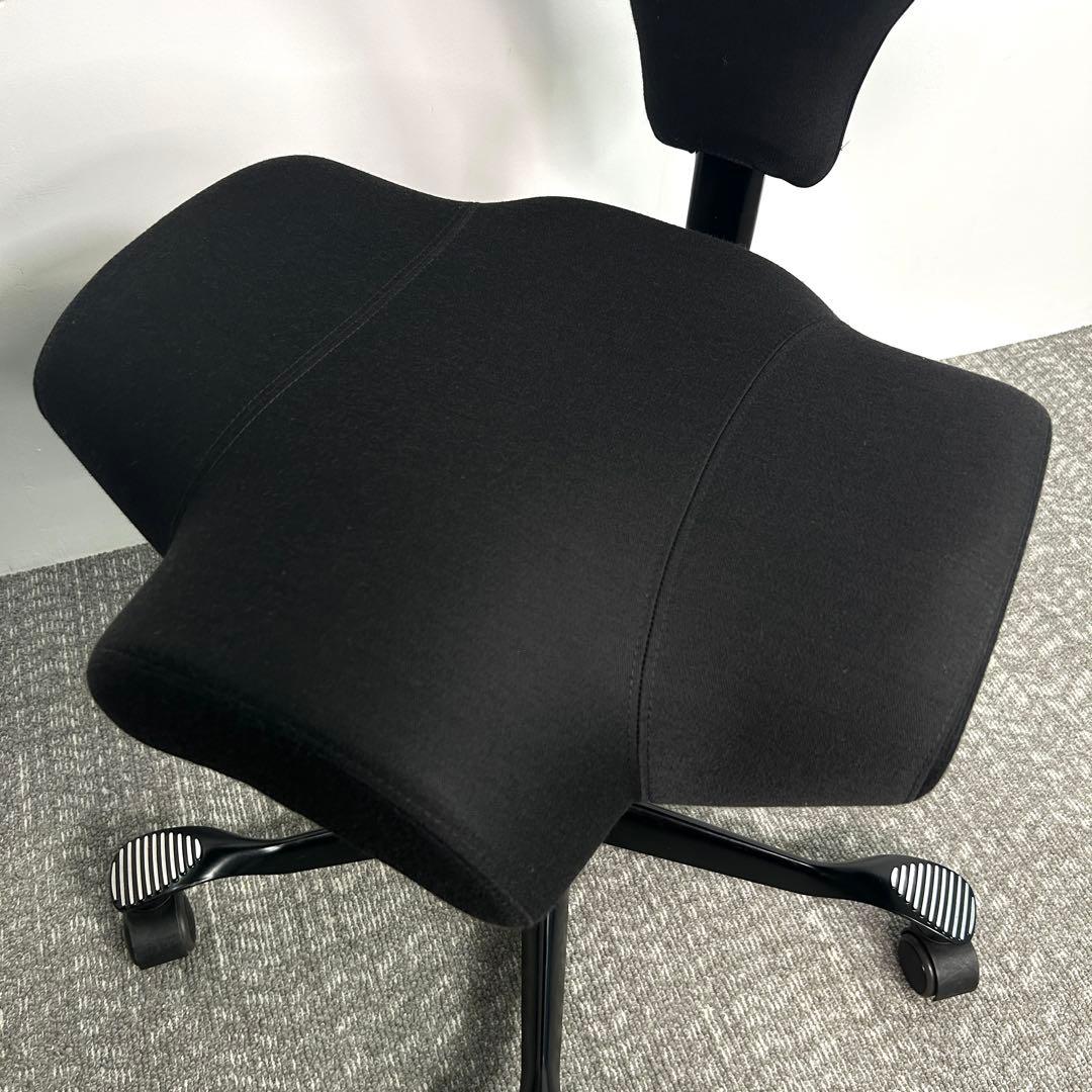【B】オフィスチェア HAG Capisco ホーグ カピスコ 布張 　ブラック