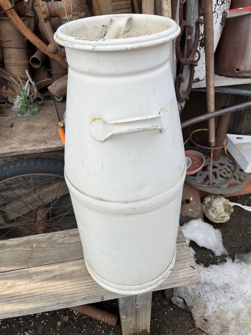 牛乳缶、牛乳輸送缶、白い牛乳缶、ミルク缶、特大牛乳缶、特大ミルク缶 インテリア缶