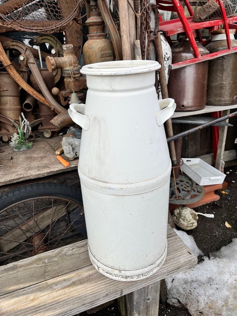 牛乳缶、牛乳輸送缶、白い牛乳缶、ミルク缶、特大牛乳缶、特大ミルク缶 インテリア缶