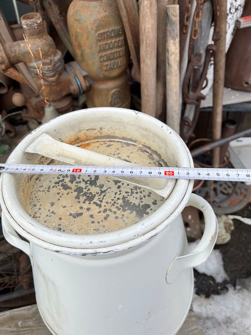 牛乳缶、牛乳輸送缶、白い牛乳缶、ミルク缶、特大牛乳缶、特大ミルク缶 インテリア缶