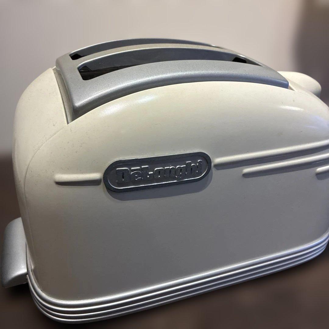 レトロホワイトトースター　デロンギ　DELONGHI おしゃれ！レトロ！