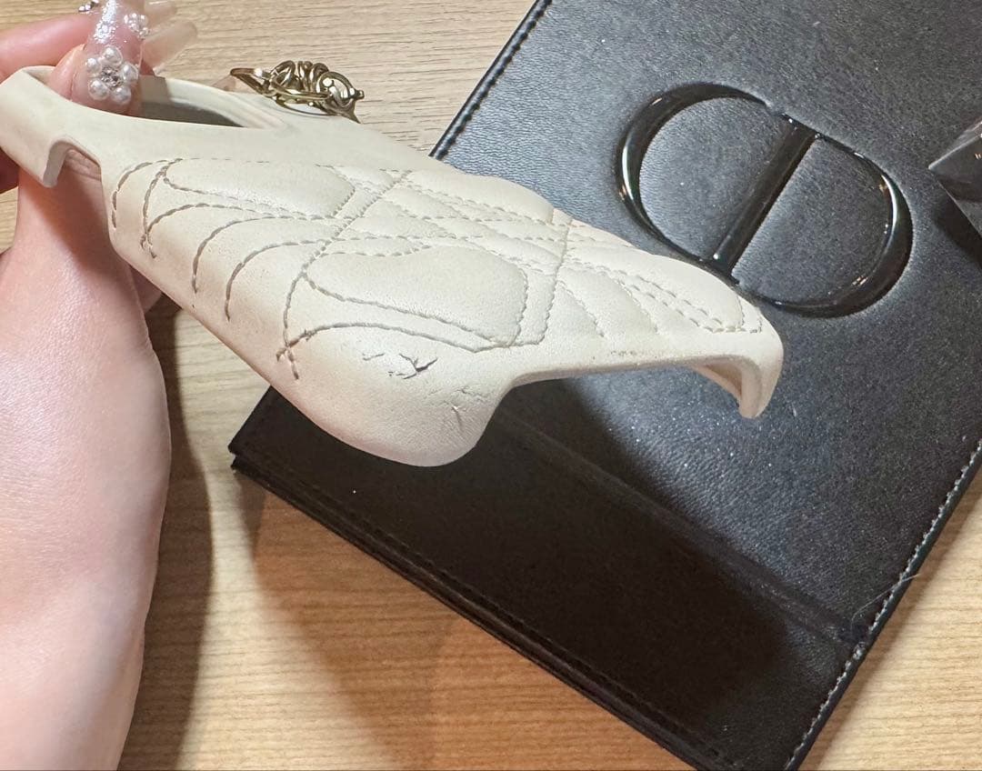 【日本限定品✨️】クリスチャンディオール　iPhone 15Pro ケース❣️