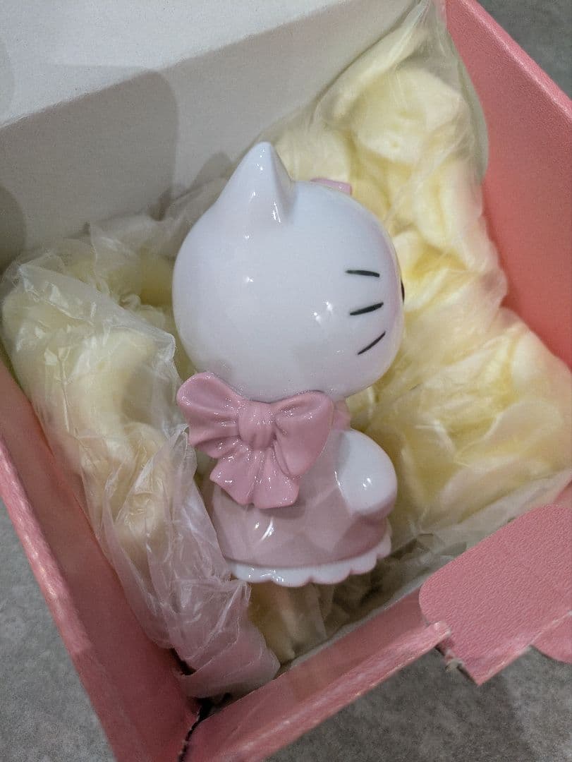 リヤドロ NAO おめかしハローキティ陶器フィギュア サンリオ