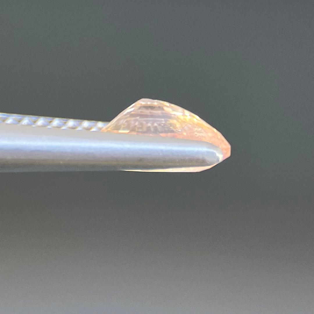 スリランカ産非加熱天然パパラチアサファイアルース