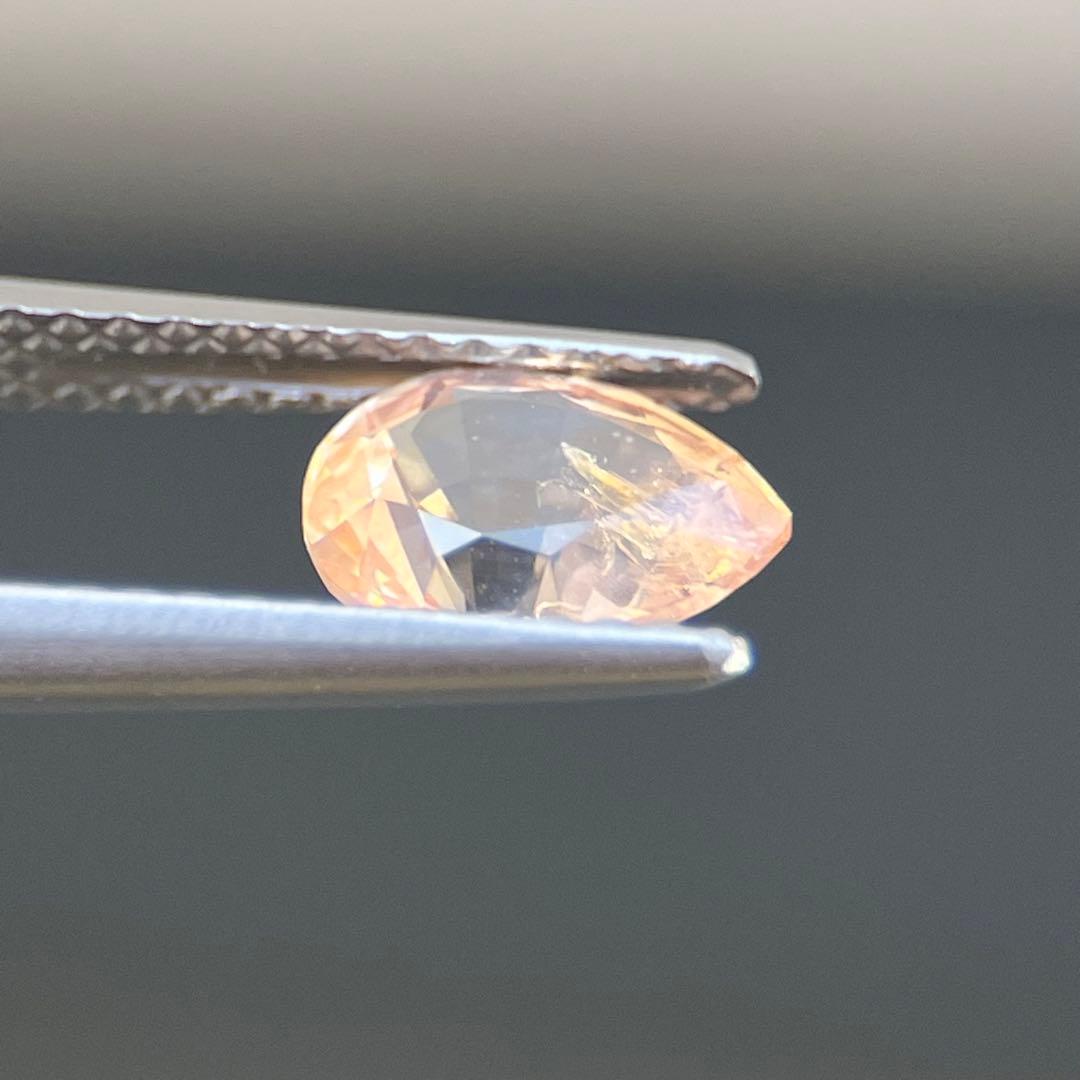 スリランカ産非加熱天然パパラチアサファイアルース