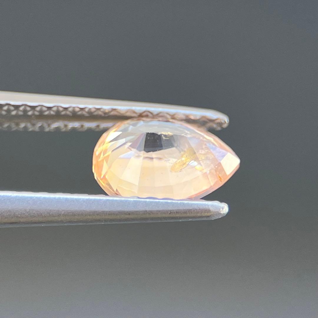 スリランカ産非加熱天然パパラチアサファイアルース