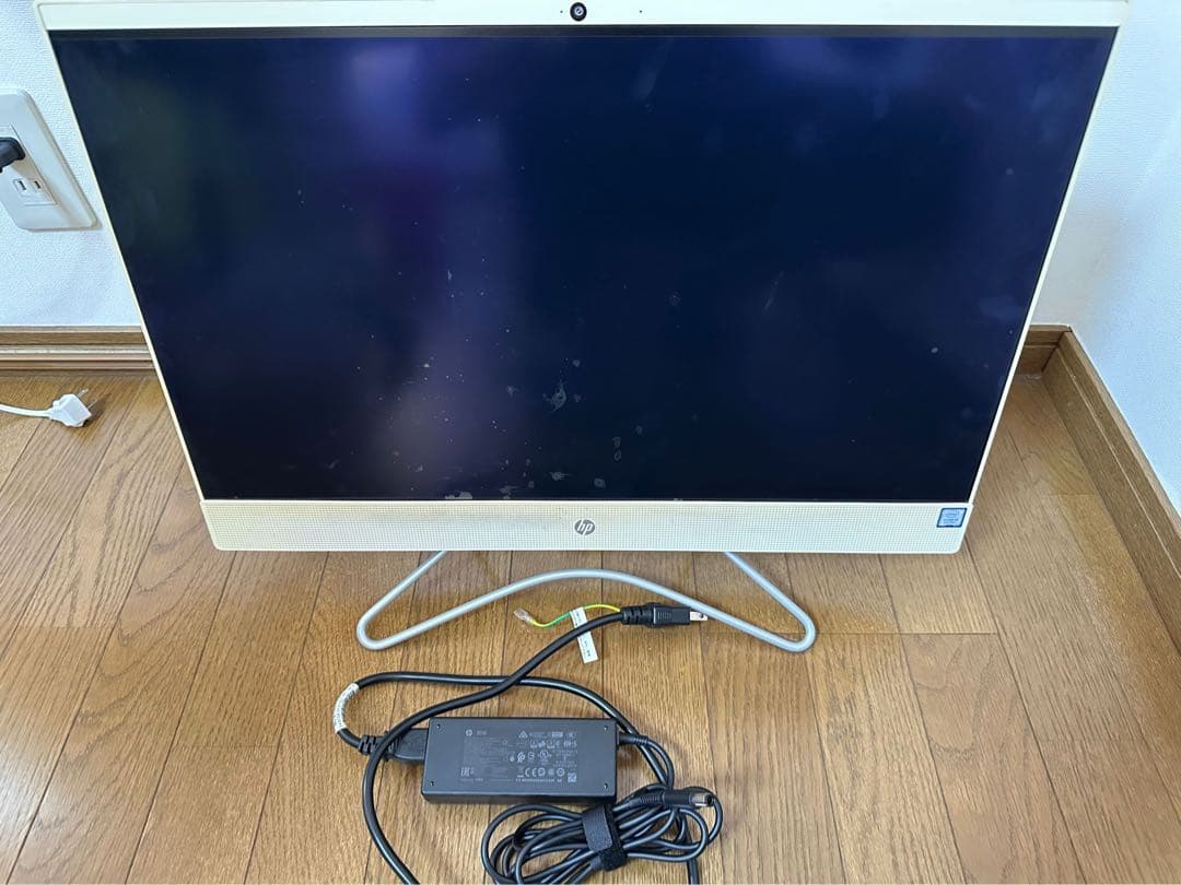 hp モニタ一体型 パソコン　コンピュータ　第8世代Core i5 メモリ8GB