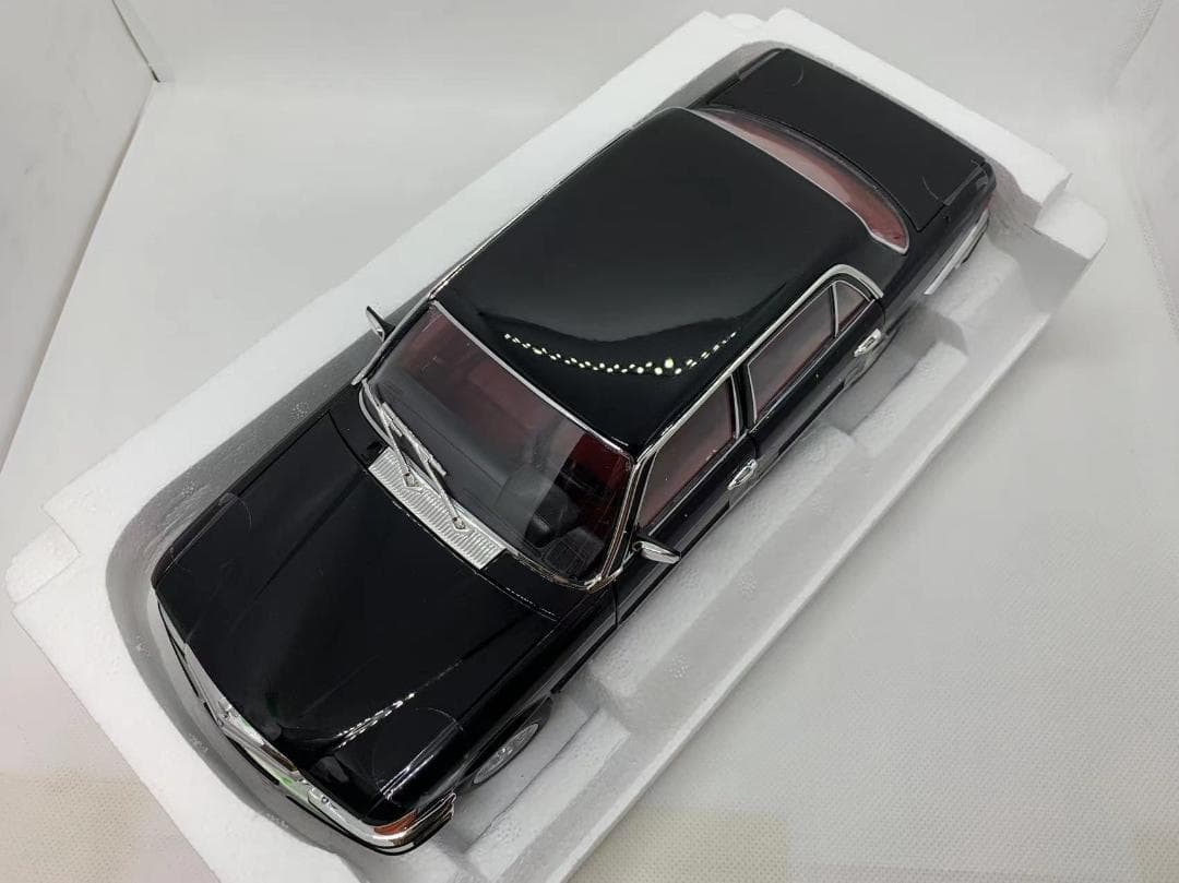 205-001 ノレブ 1/18 メルセデスベンツ 450 SEL 6.9