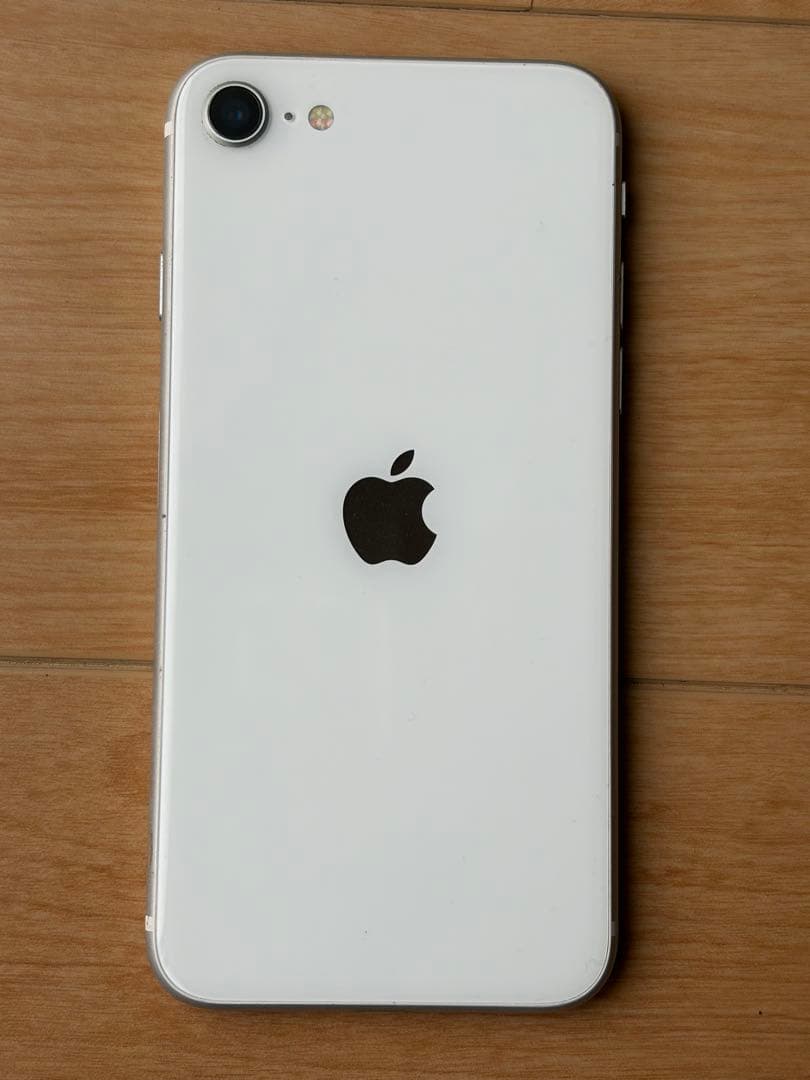 Apple iPhone SE (第2世代) ホワイト 本体 バッテリー81%