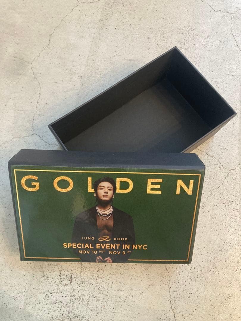 【韓国購入品】BTS ジョングク GOLDENキーホルダー カード