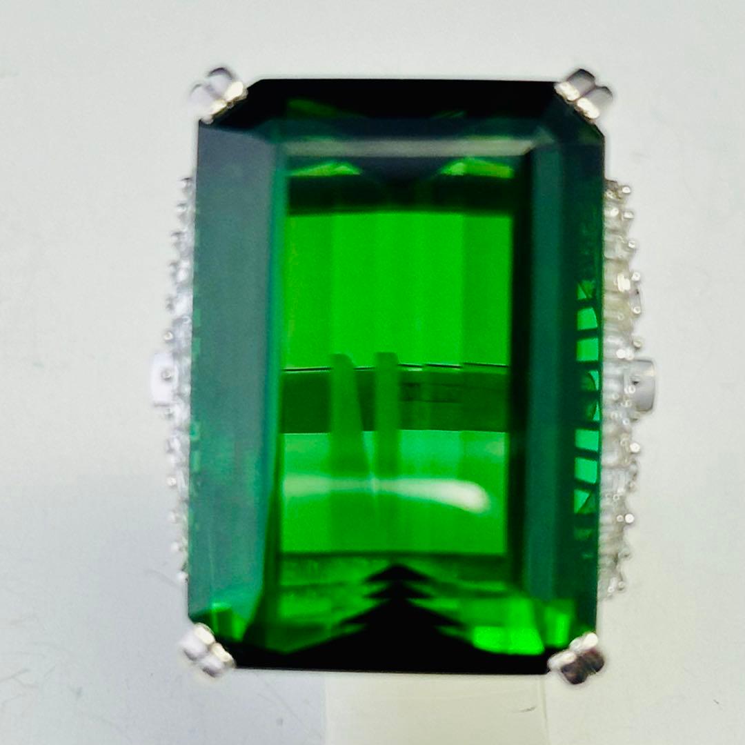 pt900．トルマリン(ダイヤモンド入り)指輪(未使用)N o.1312.