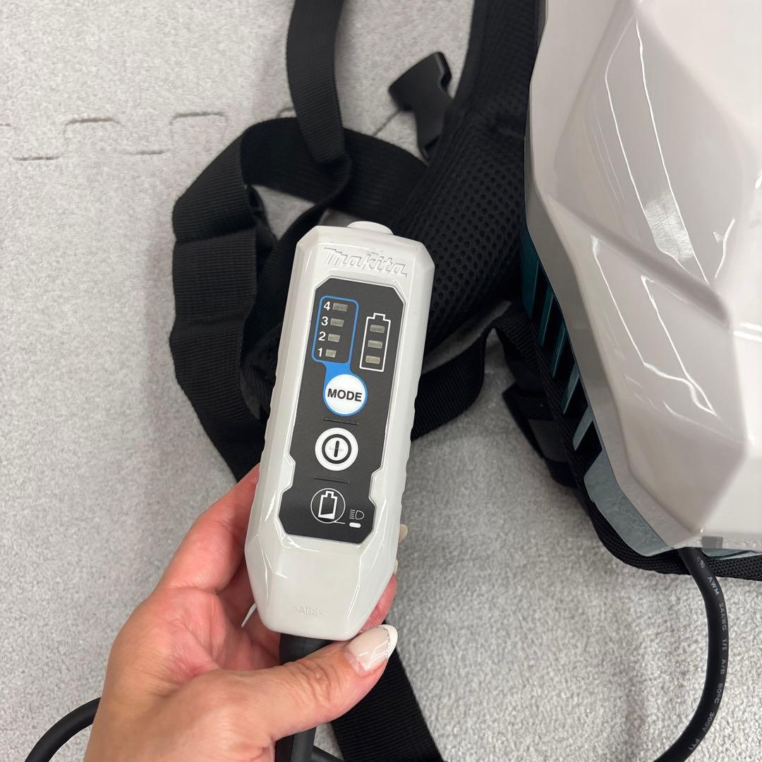 マキタ 充電式背負クリーナ VC008GZ (本体のみ バッテリ・充電器別売)