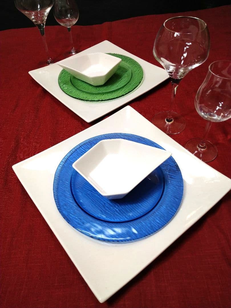 ♥華やかなパーティーセット♥素敵なディスプレイ♥新品【オシャレな３種類２組８皿】