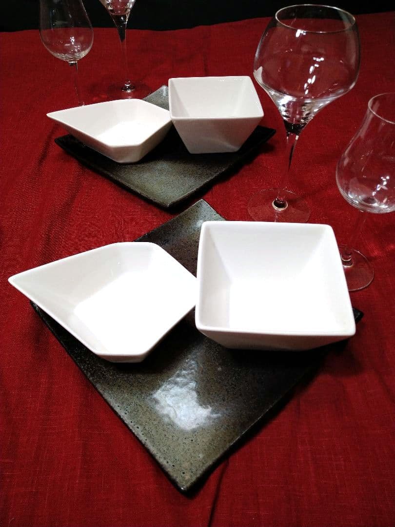 ♥華やかなパーティーセット♥素敵なディスプレイ♥新品【オシャレな３種類２組８皿】