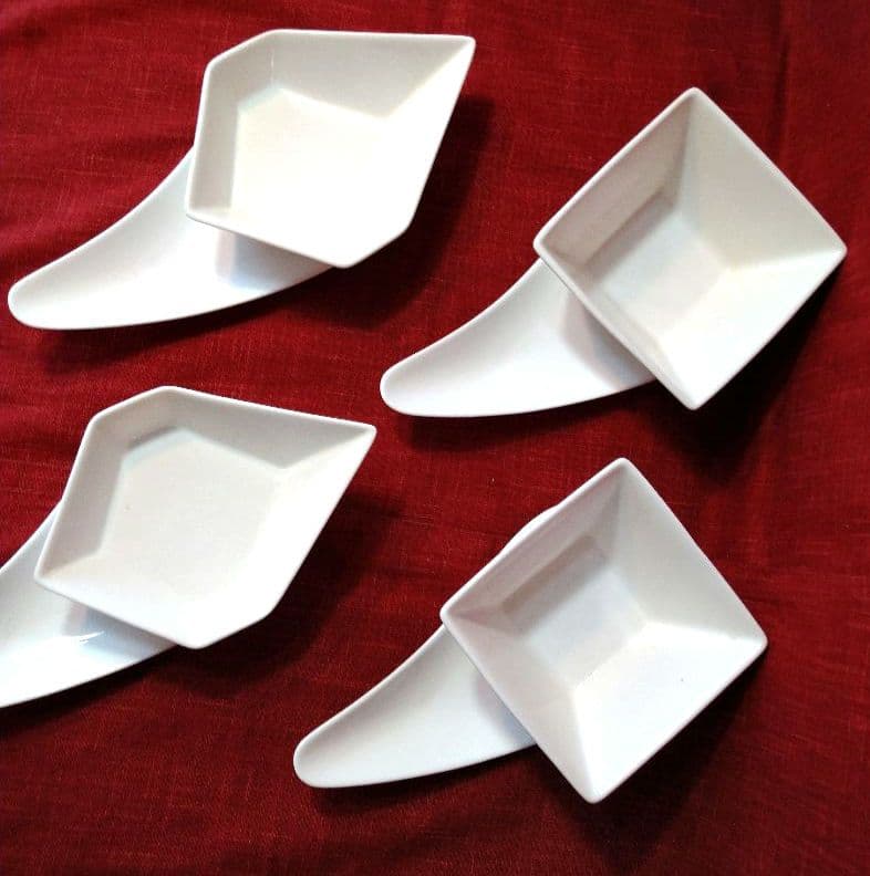 ♥華やかなパーティーセット♥素敵なディスプレイ♥新品【オシャレな３種類２組８皿】