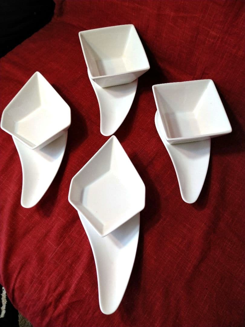 ♥華やかなパーティーセット♥素敵なディスプレイ♥新品【オシャレな３種類２組８皿】