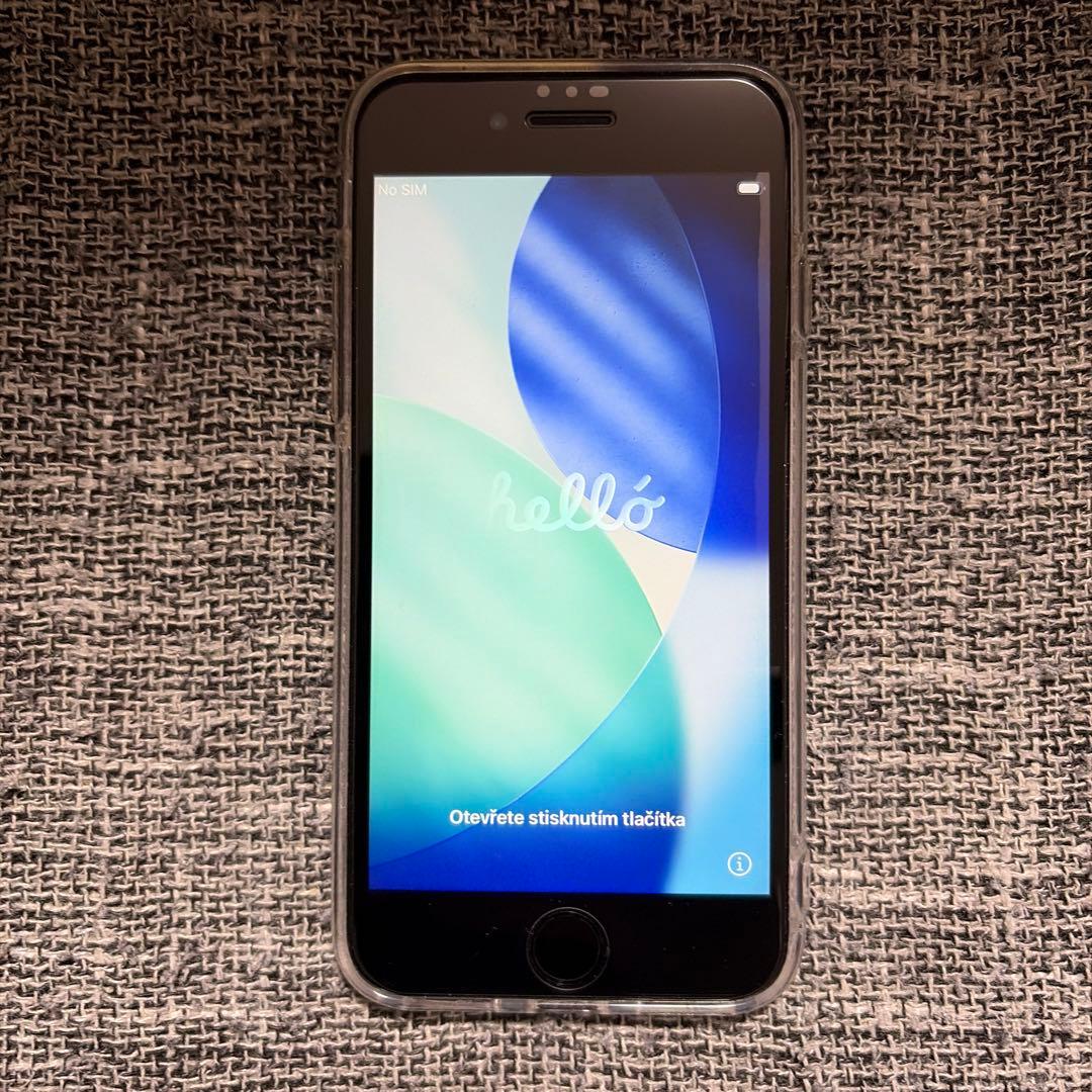 iPhone SE ブラック 64 GB SIMフリー 第2世代