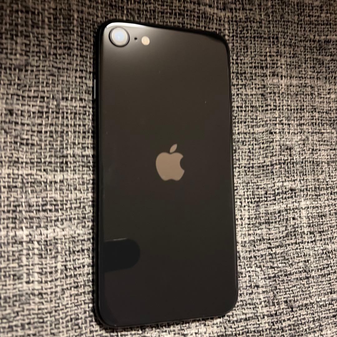 iPhone SE ブラック 64 GB SIMフリー 第2世代