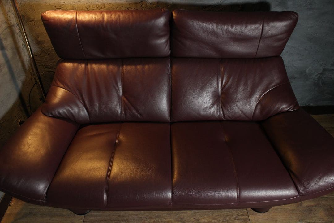 全国送無料、首都圏1.8万割引〜 カリモク クラウド　29万 本革張り ソファ