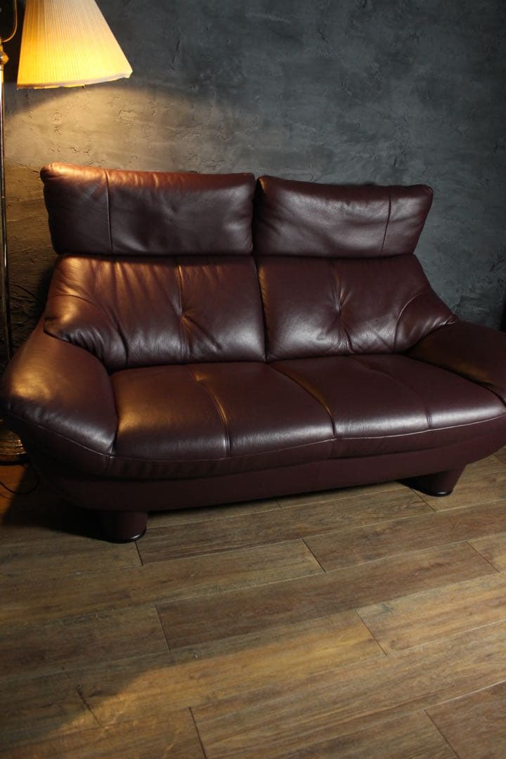 全国送無料、首都圏1.8万割引〜 カリモク クラウド　29万 本革張り ソファ