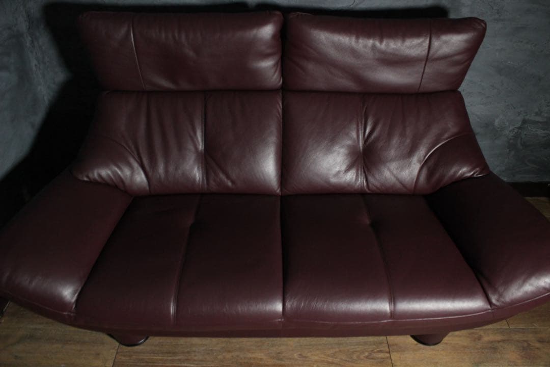 全国送無料、首都圏1.8万割引〜 カリモク クラウド　29万 本革張り ソファ