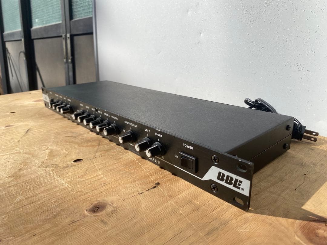 BBE 381 GUITAR PREAMP 中古品