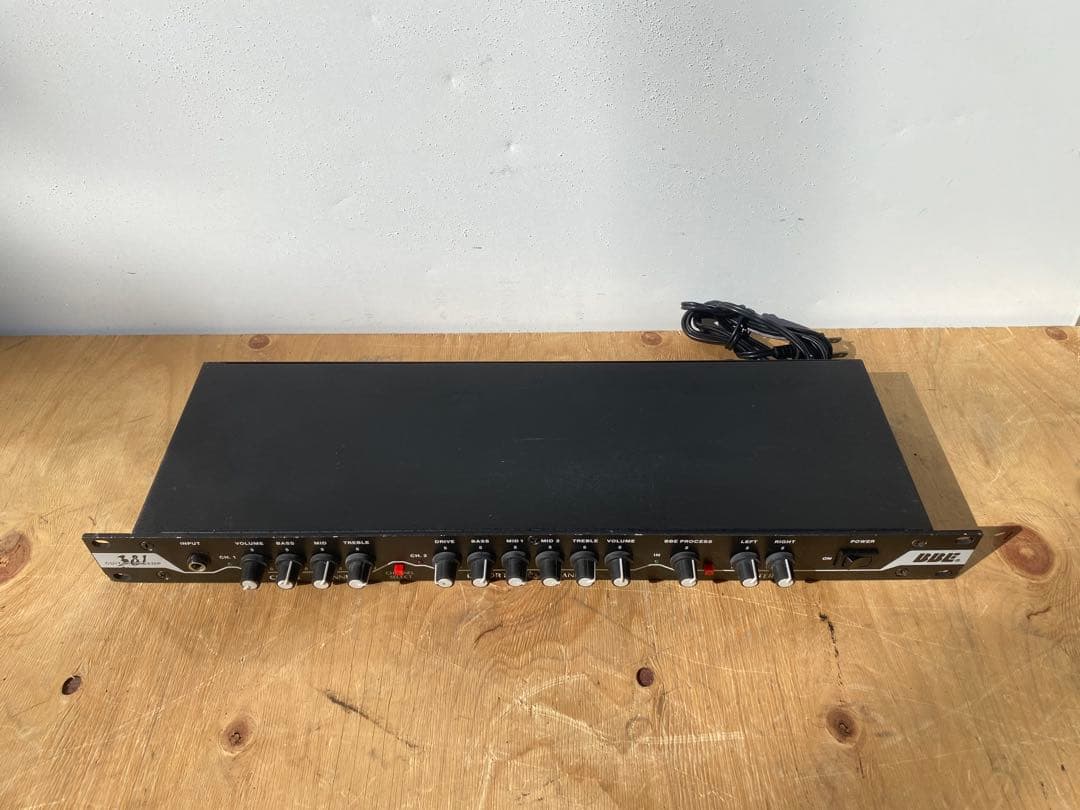 BBE 381 GUITAR PREAMP 中古品