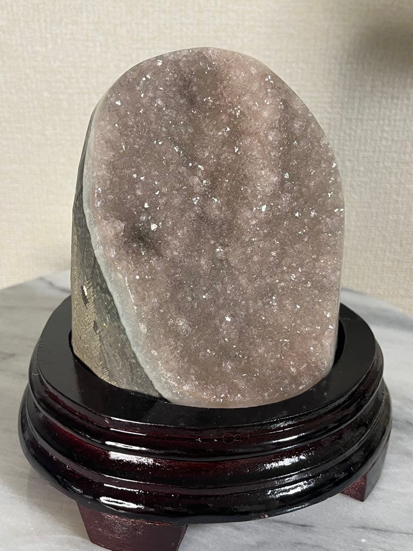 【天然石】④ピンクアメジストドーム 紫水晶　ジオード　原石　置物 木製台座付き