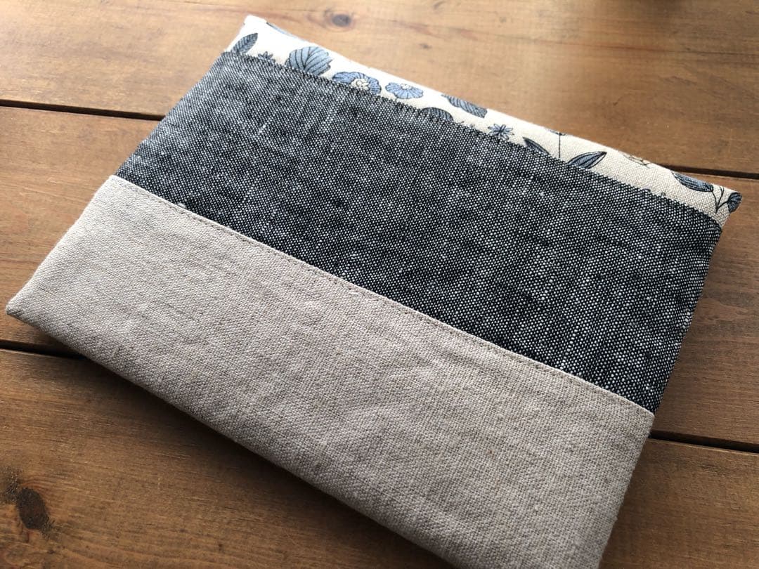 97.フラットポーチ　ブルー　　B