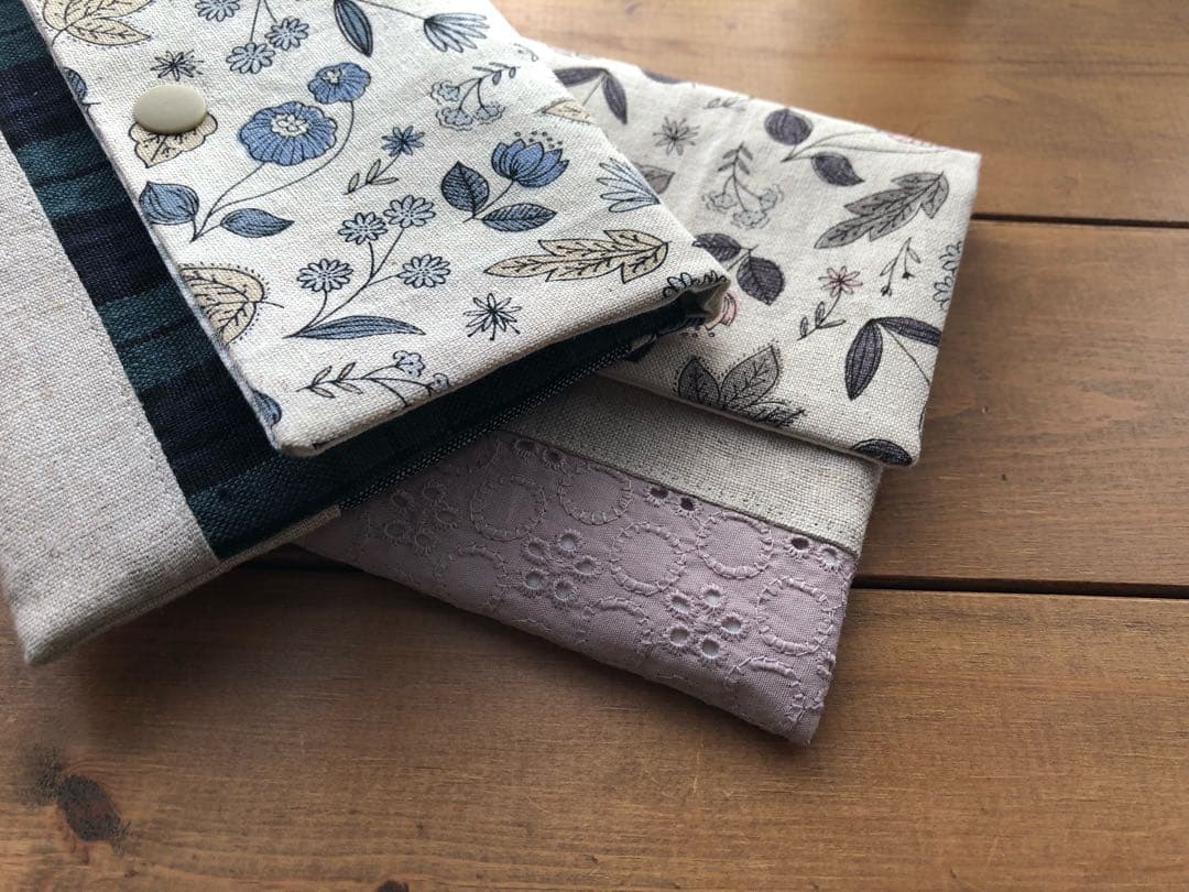 97.フラットポーチ　ブルー　　B