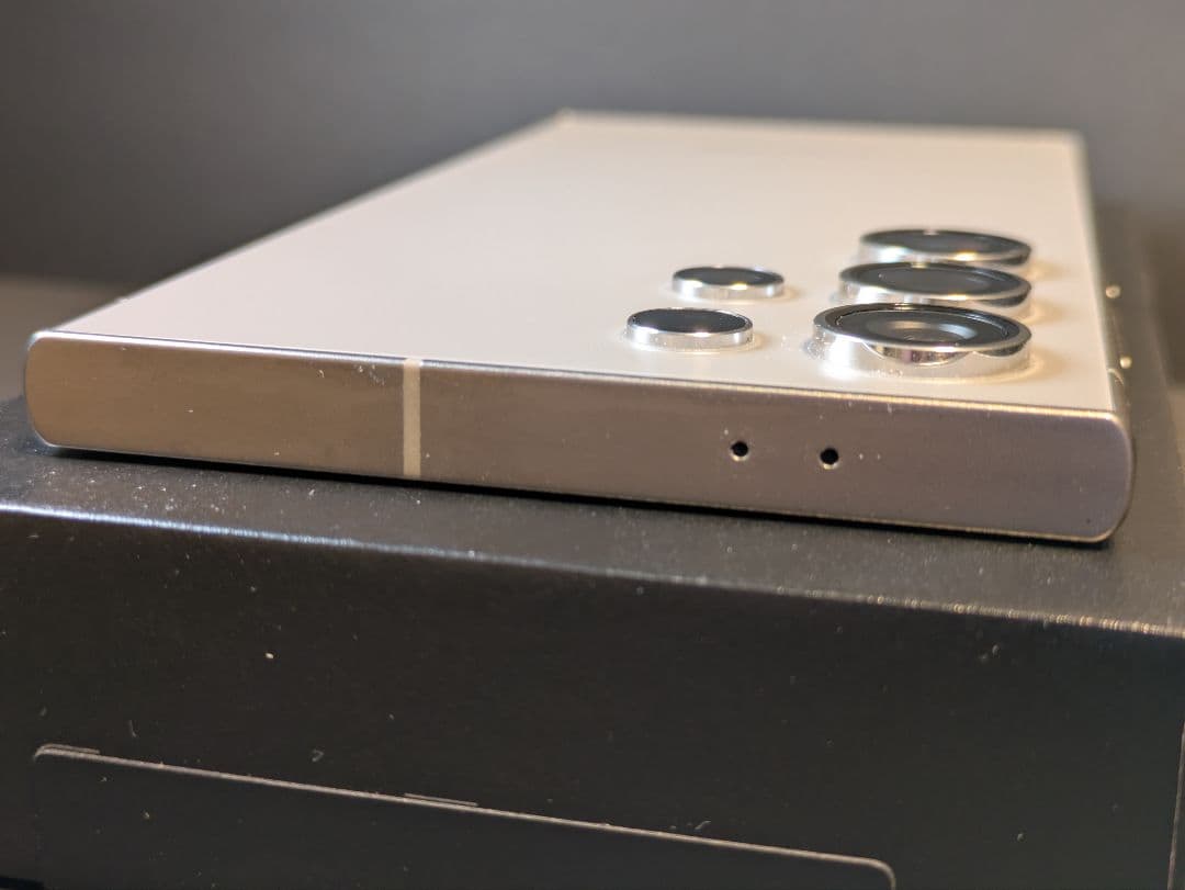 【美品】Galaxy S24 Ultra 国内版 チタニウムグレー 256GB