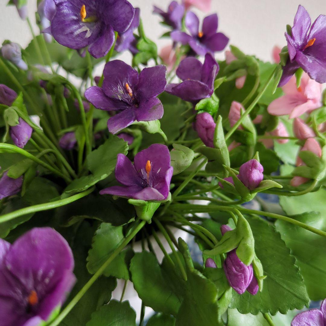 クレイフラワースミレの花束