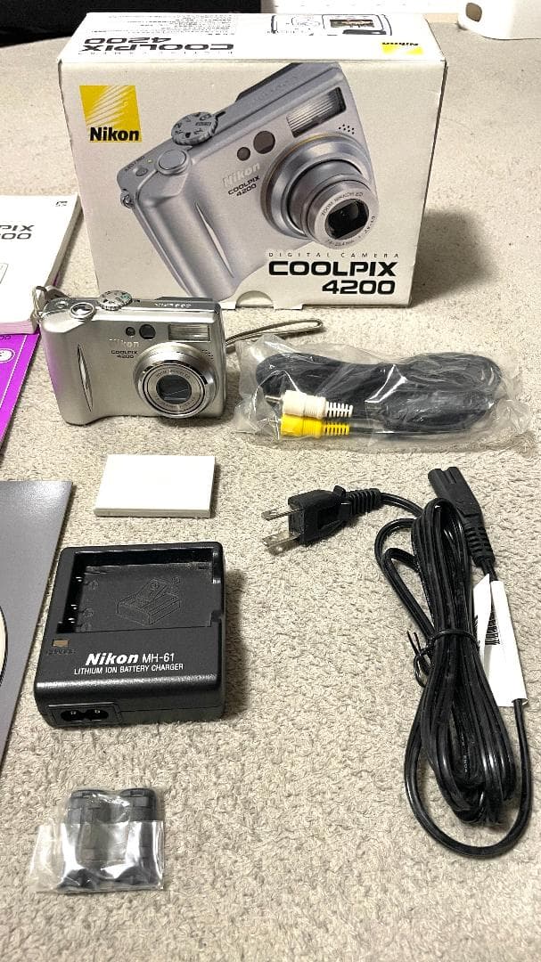Nikon COOLPIX 4200 オールドコンデジ　レトロデジカメ