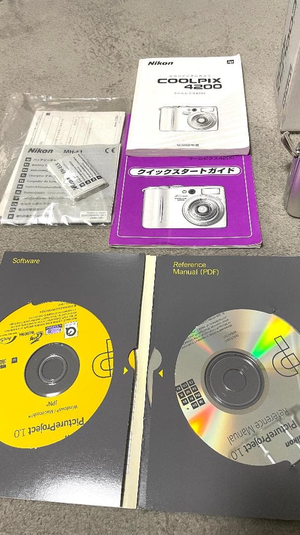 Nikon COOLPIX 4200 オールドコンデジ　レトロデジカメ