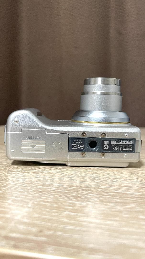 Nikon COOLPIX 4200 オールドコンデジ　レトロデジカメ