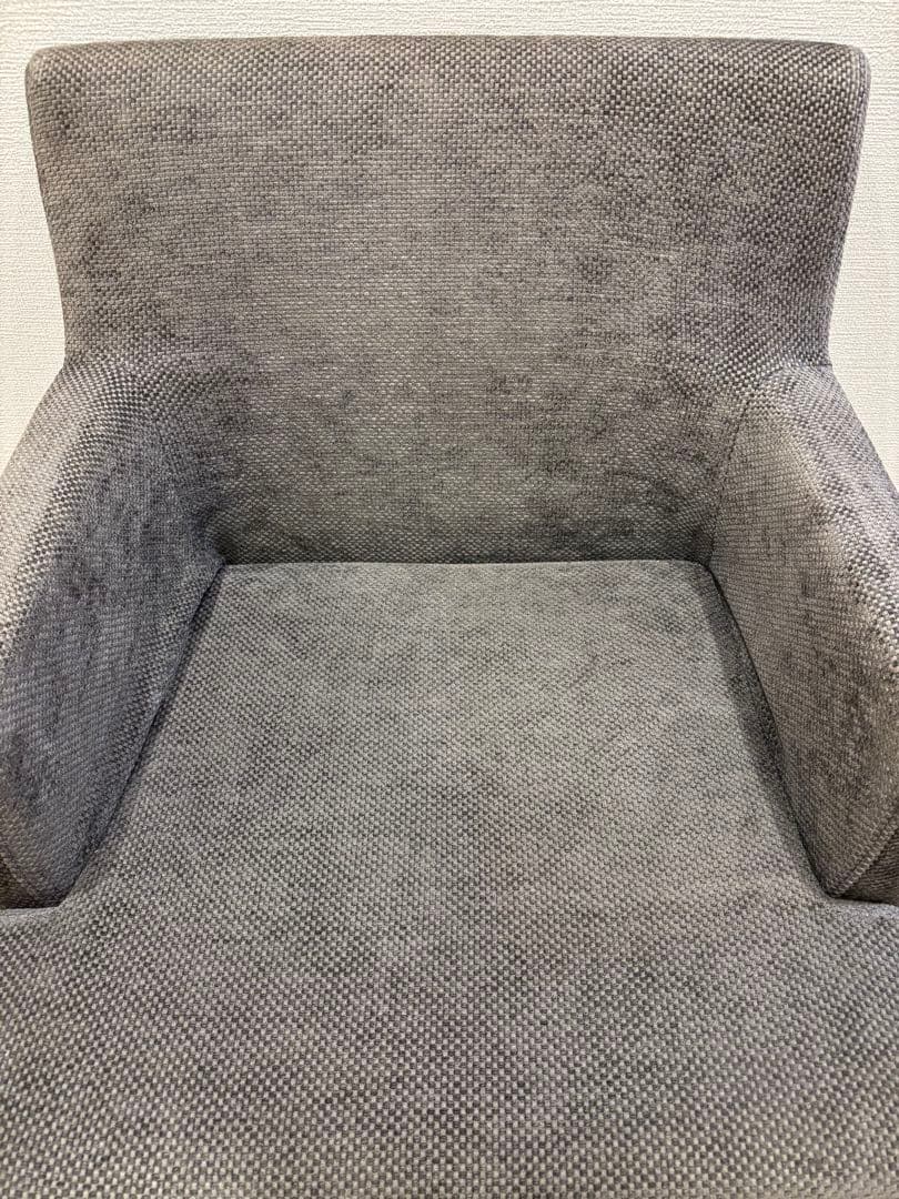 ②カリモク 一人掛けチェア キャスター付 肘掛けあり クッション付 グレー